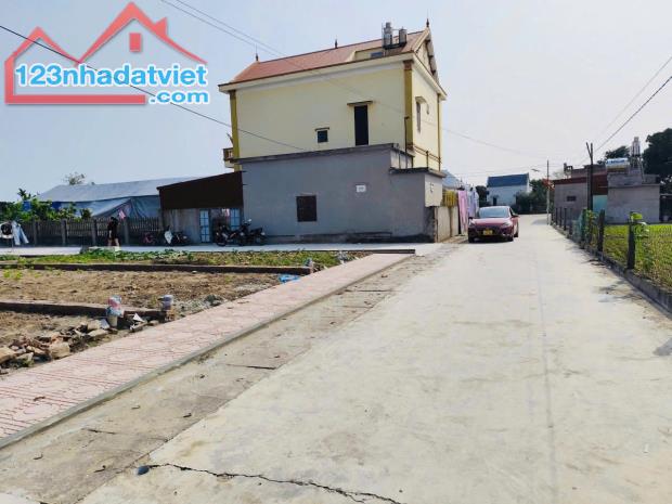 CHÍNH CHỦ CẦN BÁN GẤP 2  LÔ ĐẤT NỀN VEN BIỂN QUẤT LÂM,  SỔ ĐỎ TỪNG  LÔ, GIÁ HƠN 1 TỶ /LÔ