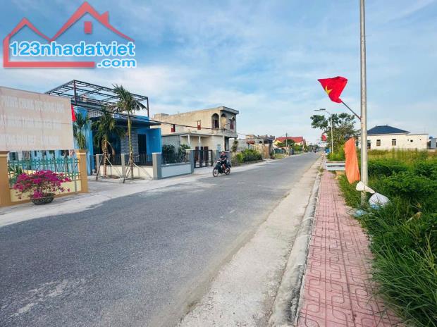 CHÍNH CHỦ CẦN BÁN GẤP 2  LÔ ĐẤT NỀN VEN BIỂN QUẤT LÂM,  SỔ ĐỎ TỪNG  LÔ, GIÁ HƠN 1 TỶ /LÔ - 2