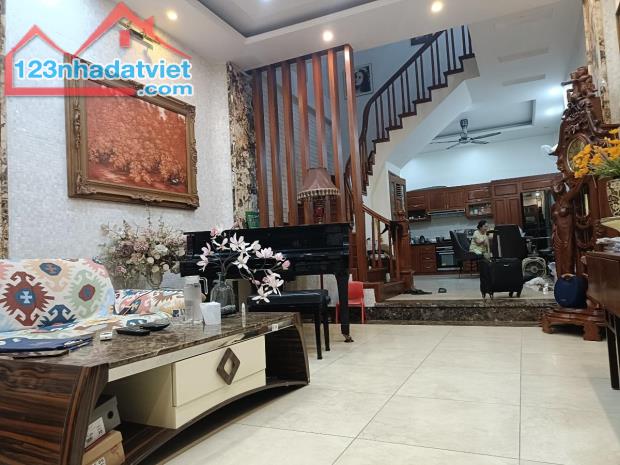 Bán Nhà Phố Lê Trọng Tấn 88 m2 x 4 t MT 5 m giá 28 Tỷ K/D Vỉa Hè Quận Thanh Xuân