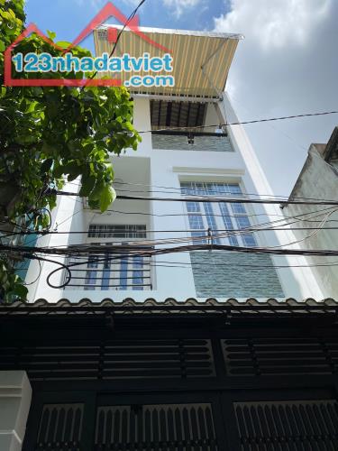 Nhà hẻm ô tô Quận 11, đối diện Đầm Sen. Diện tích 168m², thu nhập cho thuê 25