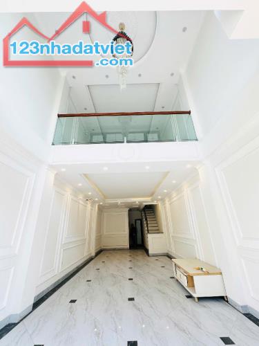 🏠 BÁN NHÀ MẶT PHỐ ĐÀM QUANG TRUNG – LONG BIÊN - 51m² – MT 4m - Giá: 16,85 tỷ