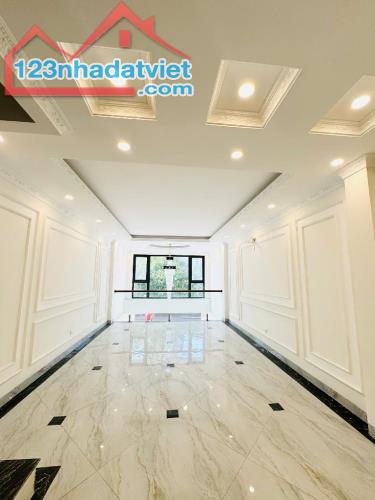 🏠 BÁN NHÀ MẶT PHỐ ĐÀM QUANG TRUNG – LONG BIÊN - 51m² – MT 4m - Giá: 16,85 tỷ - 2