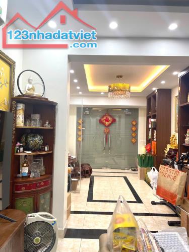 Bán nhà phố Thanh Nhàn, Hai Bà Trưng, ô tô đỗ cửa, thang máy 5 tầng 75m2 giá 22.5 tỷ - 2