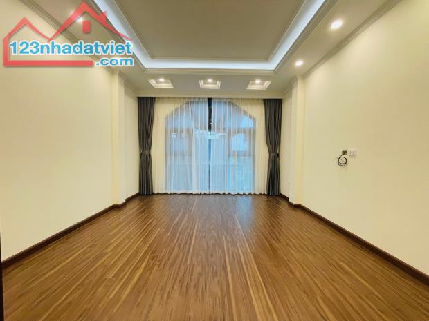 Siêu hiếm! Nhà cực đẹp 55m2x8T thang máy - PCCC - cạnh Lotte, phố Linh Lang, Ba Đình. - 1