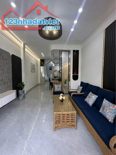 NỢ NGÂN HÀNG CẦN TIỀN NHƯỢNG LẠI CĂN 2 LẦU SHR GIÁP PHƯỜNG BỬU LONG - 1