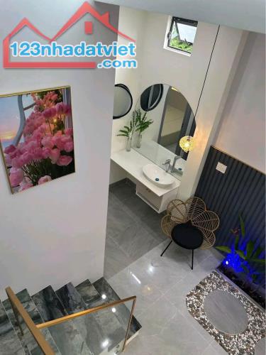 NỢ NGÂN HÀNG CẦN TIỀN NHƯỢNG LẠI CĂN 2 LẦU SHR GIÁP PHƯỜNG BỬU LONG - 2