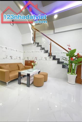 Nhà Đẹp Công Nghệ Thông Minh 5.0 Nguyễn Hồng Đào Tân Bình, 2 Tầng 2PN. Chỉ nhỉnh 3 Tỷ - 2
