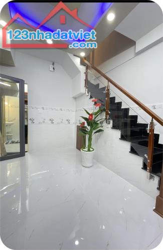 Nhà Đẹp Công Nghệ Thông Minh 5.0 Nguyễn Hồng Đào Tân Bình, 2 Tầng 2PN. Chỉ nhỉnh 3 Tỷ - 5