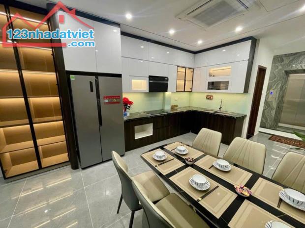 SIÊU PHẢM VĨNH PHÚC BA ĐÌNH 35M2 6 TẦNG THANG MÁY FULL NỘI THẤT
