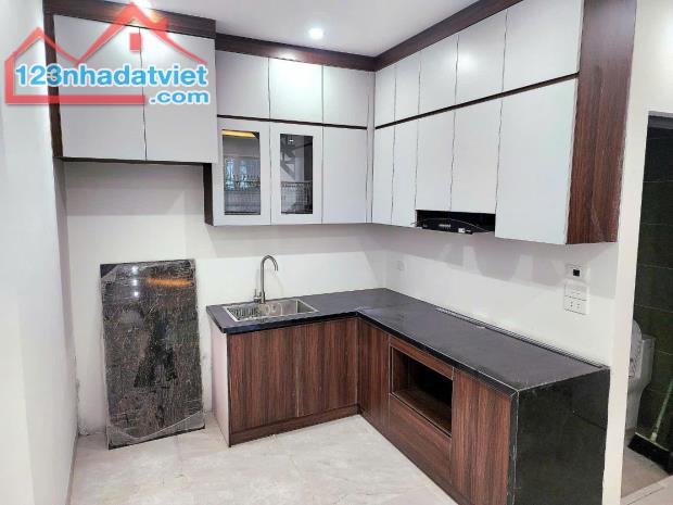 Bán nhà 3 tầng Tứ Liên - Diện tích 32m2 - Nhà đẹp ở ngay - Ko quy hoạch 3,55 tỷ - 3