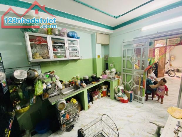Nhà ĐẸP 1 ĐỜI CHỦ, Hẻm rộng, Ngang 4.5m 3Tầng 3PN, chỉ hơn 4 tỷ - 1