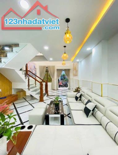 Hẻm Xe Hơi Sát Mặt Tiền 45m2 - Chỉ 5 Tỷ Hơn - 4 Tầng 3PN - 2