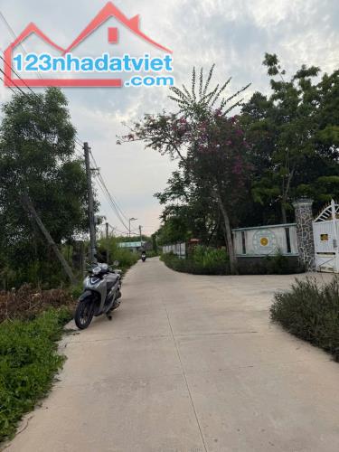 BÁN LÔ ĐẤT MT BÊ TÔNG HOÀ KHÁNH ĐÔNG DT 5X26 GIÁ 890TR, SHR CC NGAY - 1