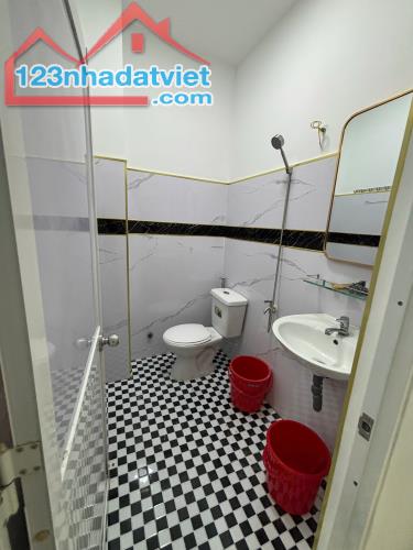 NHÀ BÁN Tỉnh Lộ 10 - 4 TẦNG - 3x8m - HXH - 2.45 TỶ - BÌNH TÂN - 3
