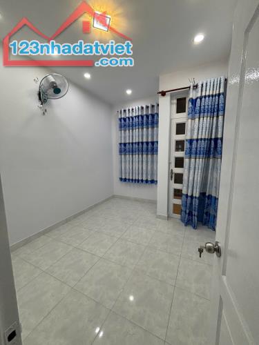 NHÀ BÁN Tỉnh Lộ 10 - 4 TẦNG - 3x8m - HXH - 2.45 TỶ - BÌNH TÂN - 5