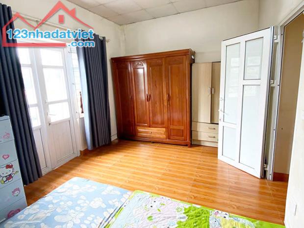 BÁN Nhà 2 tầng Lạc Long Quân  – gần Hồ Tây GIÁ 10TY DT 45m2 LH 083.2865.116 - 4