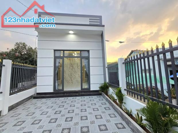 Bán Nhà Cấp 4 Mặt Tiền 85,8m hẻm thông 8m Gần Cầu Ông Thìn !