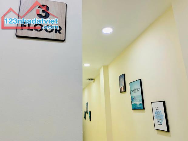 Bán tòa nhà 6 tâng, full nội thất 5,2x16m, doanh thu khủng, sát mặt tiền Hoàng Sa chỉ 25ỷ - 3
