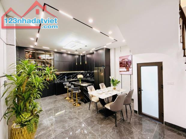 Nhà Đẹp- Ba Gác -Full Nội Thất - Đại La - Hai Bà Trưng - Dt:54m2/4tầng/4,3mMT*nhỉnh 9 tỷ - 1