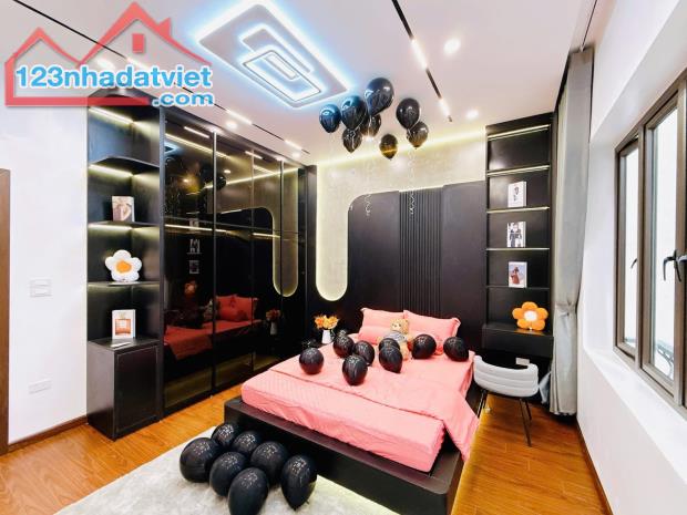 Nhà Đẹp- Ba Gác -Full Nội Thất - Đại La - Hai Bà Trưng - Dt:54m2/4tầng/4,3mMT*nhỉnh 9 tỷ - 3