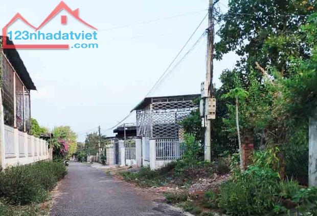 Lô Đất Vị Trí Vàng Gần KCN Hòa Phú- TP. BUÔN MA THUỘT - ĐĂK LĂK - Chỉ 775 Triệu!**