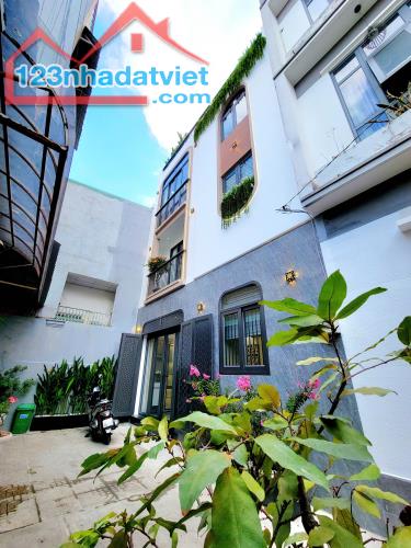 Nhà Ngang 7m - Ôtô Đỗ Cửa - 4 Tầng | Chỉ 6,5 Tỷ