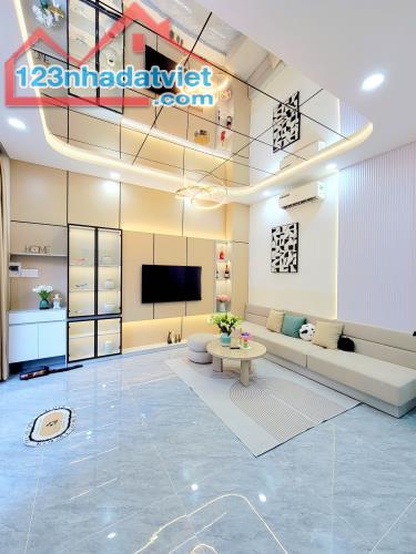 Nhà Ngang 7m - Ôtô Đỗ Cửa - 4 Tầng | Chỉ 6,5 Tỷ - 1