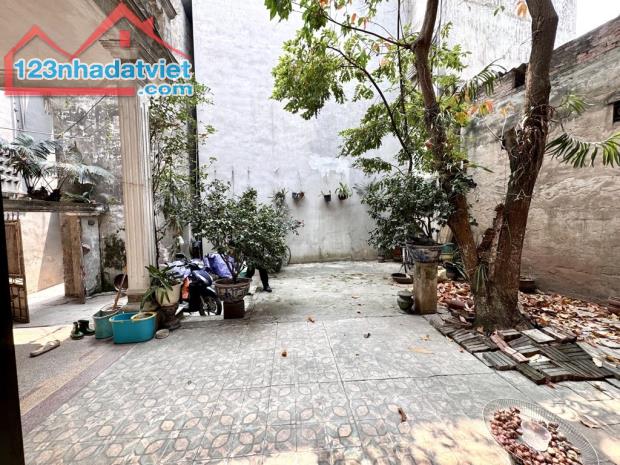 Bán Đất Vĩnh Tuy 153m² Mặt Tiền 10m Giá 22 Tỷ,ko Quy hoạch - 1