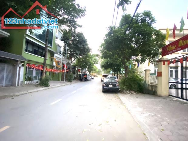 BÁN ĐẤT PHỐ LỘC - CÔNG VIÊN HOÀ BÌNH - VỈA HÈ - KINH DOANH - MẶT TIỀN HƠN 8M - 2