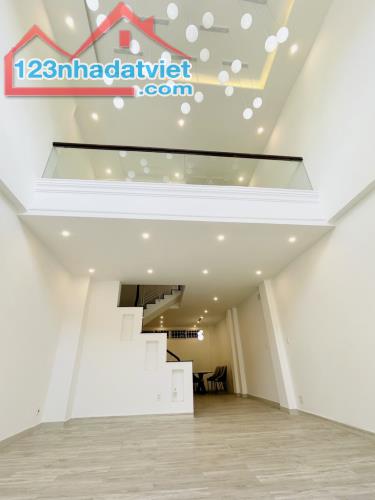 SIÊU PHẨM QUẬN 3 - CMT8 - GA SÀI GÒN - 80M2 (5.6x15) - 4 TẦNG - 4PN - HẺM THÔNG