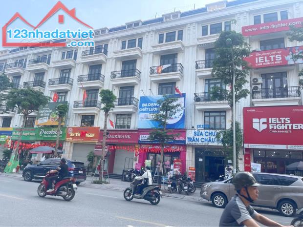 BÁN NHÀ 6 TẦNG MẶT PHỐ XUÂN LA- KINH DOANH ĐỈNH