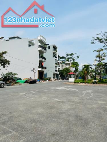 Mrs Tâm Chuyên bán đất đô thị mới sau Quận Ủy, Sở Dầu, Hồng Bàng, Hải Phòng.