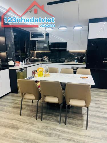 Sky villa 3 ngủ 2 WC 140m2 tòa Diamond Goldmark City nội thất nhập khẩu Châu Âu mới 100% - 4