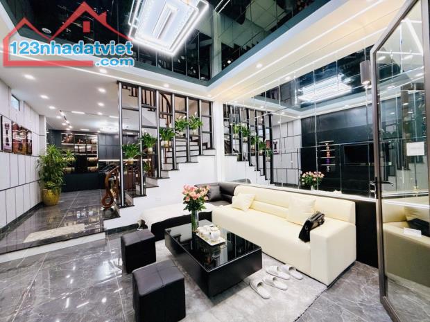 Đại La - Hai Bà Trưng 58m x 4 tầng nội thất tiền tỷ, 15m ra phố giá 9,8 tỷ (CTL) - 1
