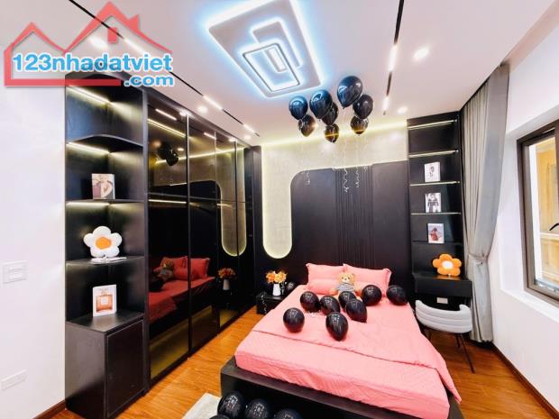 Đại La - Hai Bà Trưng 58m x 4 tầng nội thất tiền tỷ, 15m ra phố giá 9,8 tỷ (CTL) - 2