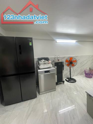BÁN NHÀ HẺM XE HƠI QUẬN 7 - 2 TẦNG - 60 LÂM VĂN BỀN, TÂN KIỂNG - 4