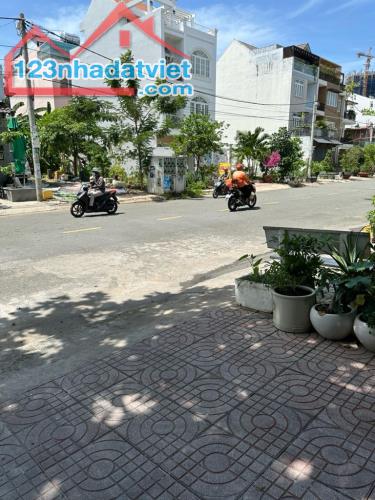Mặt tiền Phạm Thế Hiển 5x24 đúc 4 tầng chỉ 11 tỷ