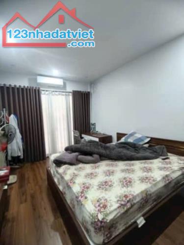 BÁN NHÀ PHỐ HÀO NAM, DT 46M2 X 5 TẦNG, Ô TÔ QUA  - NGÕ THÔNG - KD - 2 MẶT THOÁNG, GIÁ 13.5 - 3
