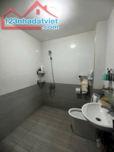 BÁN NHÀ PHỐ HÀO NAM, DT 46M2 X 5 TẦNG, Ô TÔ QUA  - NGÕ THÔNG - KD - 2 MẶT THOÁNG, GIÁ 13.5 - 5