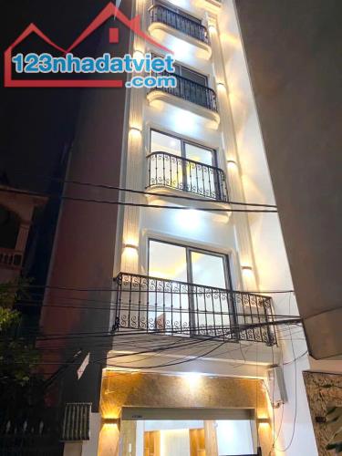 BÁ.N NHÀ ĐỊNH CÔNG THANG MÁY 6 TẦNG  OTO ĐỖ CỬA- NHÀ MỚI Ở NGAY