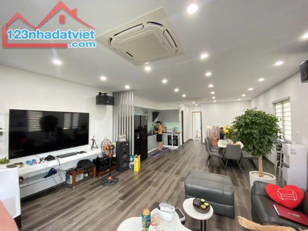 VIP Bán Tòa nhà MP Nguyễn Thái Học, Đống Đa, 150m2, KD-VP, 9T Thang máy, 75 tỷ - 1