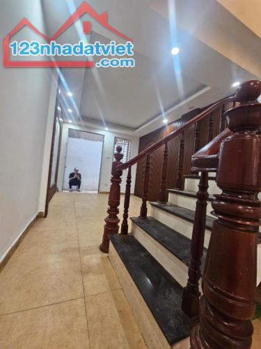 BÁN NHÀ ĐỊNH CÔNG 5 TẦNG 4 NGỦ NỘI THẤT ĐẸP 6.3 TỶ