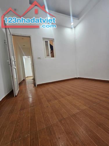 BÁN NHÀ ĐỊNH CÔNG 5 TẦNG 4 NGỦ NỘI THẤT ĐẸP 6.3 TỶ - 2