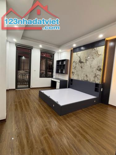 Bán nhà 35m2, 5 tầng, Giải Phóng, và bước ra otoo, full nội thất, nhà đẹp - 3