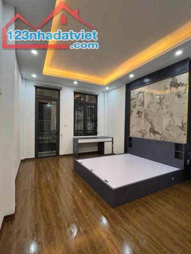 Bán nhà 35m2, 5 tầng, Giải Phóng, và bước ra otoo, full nội thất, nhà đẹp - 4