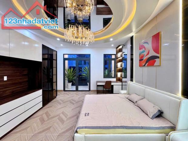 NHÀ PHỐ 1 TRỆT 2 LẦU - TRỤC CHÍNH ĐƯỜNG D1 KDC HỒNG LOAN - 4