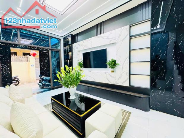 Siêu hiếm ô tô đỗ cửa Bùi Xương Trạch Thanh Xuân mới đẹp 4T 45m2 full nội thất ở luôn