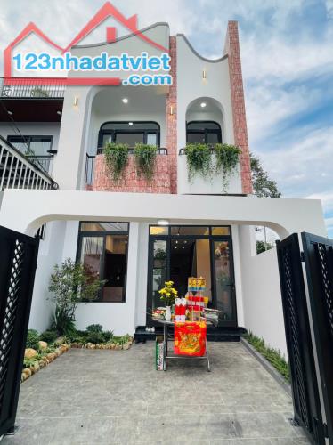 Nhà 2 Tầng Siêu Đẹp Đường Thu Bồn.( Thanh hải nối dài) chỉ cách đường chính 30m .
