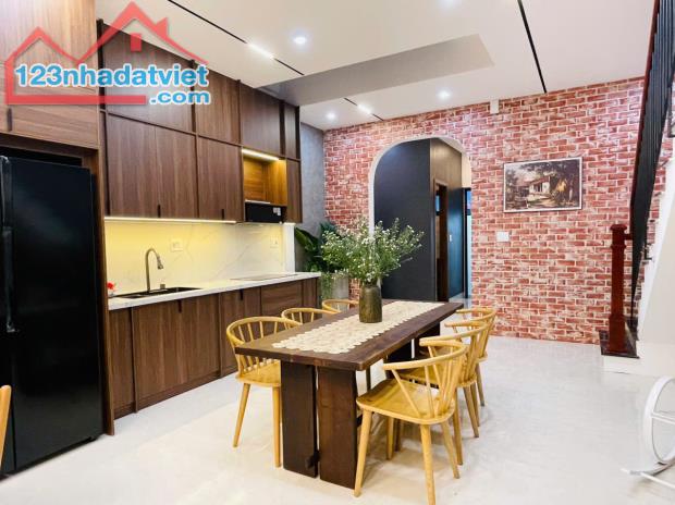 Nhà 2 Tầng Siêu Đẹp Đường Thu Bồn.( Thanh hải nối dài) chỉ cách đường chính 30m . - 4