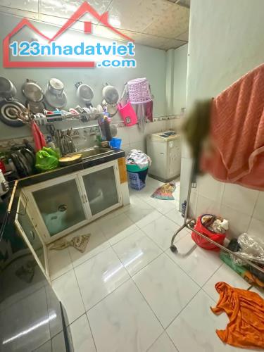 HOT! Nhà cấp 4 hẻm 803 Huỳnh Tấn Phát, Phú Thuận, Quận 7 - 1